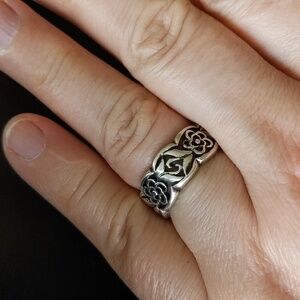 Vintage silver tone floral ring, Celtic (?) style, size 6.5